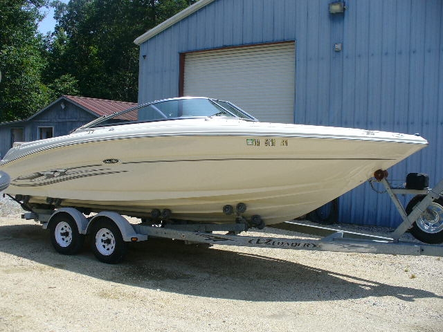2004 Sea Ray Sea Ray 240 Select 2004 - Sold Boat