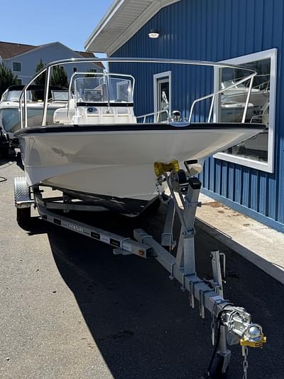 BOATZON | 2005 Boston Whaler 170 montauk