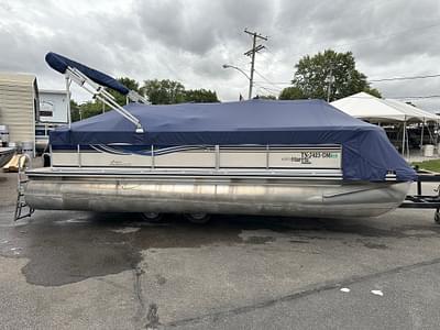 BOATZON | 2005 Harris 220 Super Sunliner