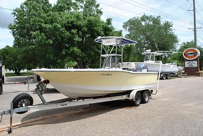 BOATZON | 2005 Polar 2310 Bay