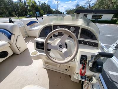 BOATZON | 2006 Godfrey Sweetwater 25ft with Yamaha 90hp