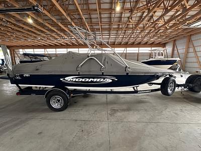 BOATZON | 2006 Moomba Ski Wakeboarding Tow Boat Outback BOATZON | 2006 Moomba Ski Wakeboarding Tow Boat Outback