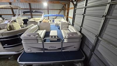 BOATZON | 2007 Manitou m8 2225 Pro