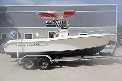 BOATZON | 2007 Sea Hunt Triton 207