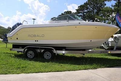 BOATZON | 2008 Robalo Dual Console 227