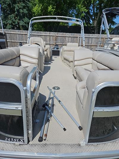 BOATZON | 2009 Berkshire Pontoons 243 SLX BOATZON | 2009 Berkshire Pontoons 243 SLX