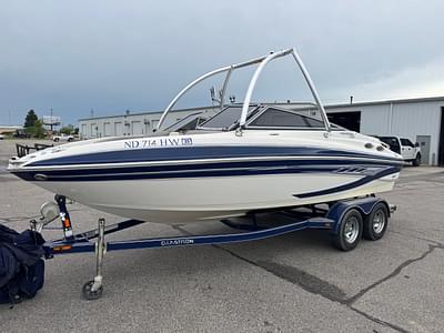 BOATZON | 2009 Glastron 215