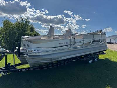 BOATZON | 2009 Manitou LEGACY 23