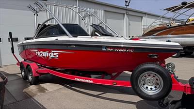 BOATZON | 2009 Moomba MOBIUS