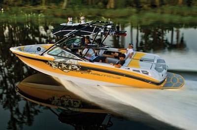 BOATZON | 2009 Nautique 230 Team Edition