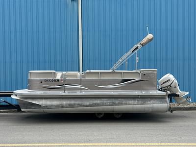 BOATZON | 2010 Avalon LS 1900