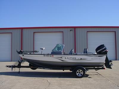 BOATZON | 2010 Lund 1825 Explorer Sport Boat