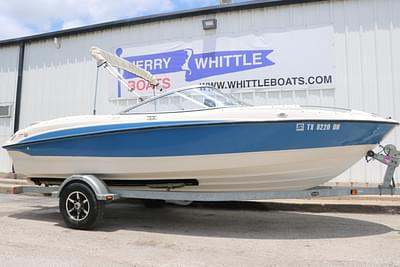 BOATZON | 2011 Bayliner 215