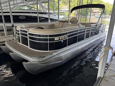 BOATZON | 2011 Bennington 2575 RCW LTD BOATZON | 2011 Bennington 2575 RCW LTD