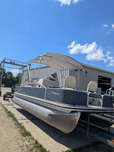 BOATZON | 2011 Lowe Suncruiser SF214 BOATZON | 2011 Lowe Suncruiser SF214
