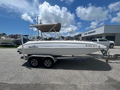 BOATZON | 2011 NauticStar 205 SC DECK