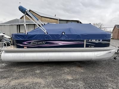 BOATZON | 2011 Sylvan Mirage Fish 8520 FNC