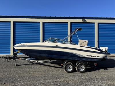 BOATZON | 2012 Bryant 210 Bowrider BOATZON | 2012 Bryant 210 Bowrider