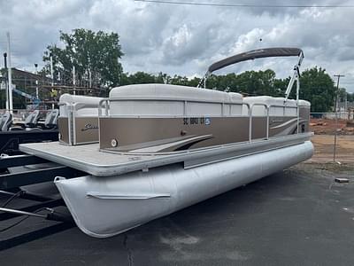 BOATZON | 2012 Godfrey Sweetwater 2286