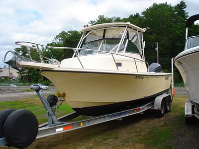 BOATZON | 2012 Parker 2310 DV Walkaround