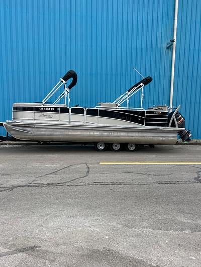 BOATZON | 2013 Berkshire Pontoons 250E 250 HP Yamaha BOATZON | 2013 Berkshire Pontoons 250E 250 HP Yamaha