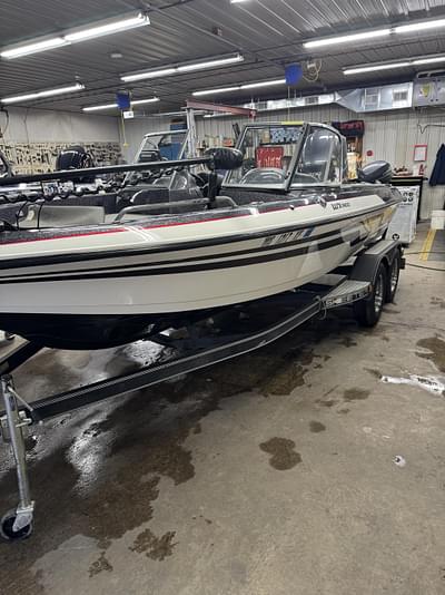 BOATZON | 2013 Skeeter WX1900