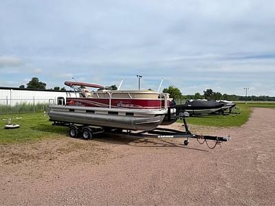 BOATZON | 2013 Sun Tracker 20ft Party Barge wSea Legs  Trailer
