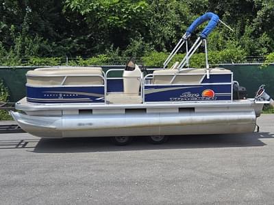 BOATZON | 2013 Sun Tracker PARTY BARGE 18 DLX BOATZON | 2013 Sun Tracker PARTY BARGE 18 DLX