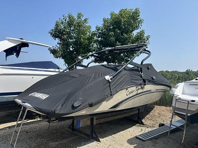 BOATZON | 2013 Yamaha 242 Limited S