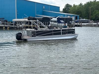 BOATZON | 2014 Berkshire Pontoons STS 211FC 115 Mercury BOATZON | 2014 Berkshire Pontoons STS 211FC 115 Mercury