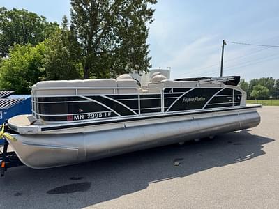 BOATZON | 2014 Godfrey Aqua Patio 240 Elite