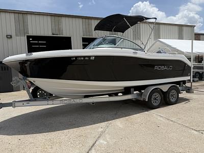 BOATZON | 2014 Robalo R207