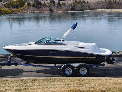 BOATZON | 2014 Sea Ray 210 SLX