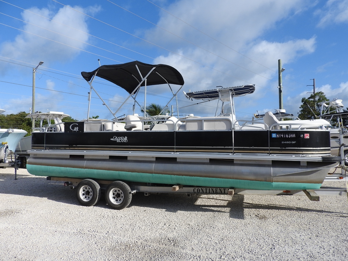 2015 Avalon Avalon Grand Island 248 2015 - Sold Boat