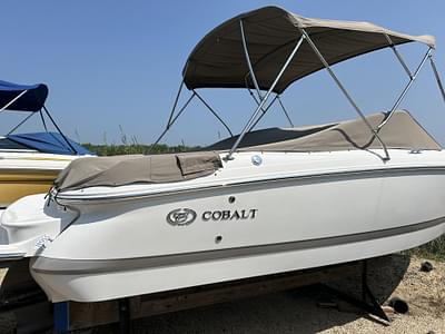 BOATZON | 2015 Cobalt 210