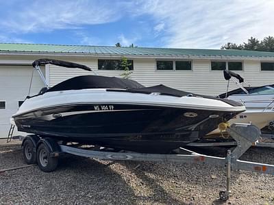 BOATZON | 2015 Sea Ray 220
