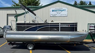 BOATZON | 2016 Bennington 220SSRX