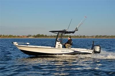 BOATZON | 2016 Blue Wave 2400 Pure Bay BOATZON | 2016 Blue Wave 2400 Pure Bay