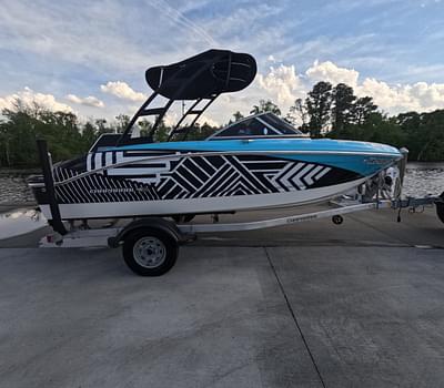 BOATZON | 2016 Chaparral 19 H2O Sport