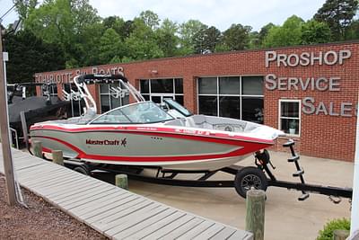 BOATZON | 2016 MasterCraft X26