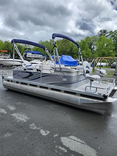BOATZON | 2016 Qwest Pontoons 7516 FISH N CRUISE W NEW 35HP AVATAR ELECTRIC PACKAGE