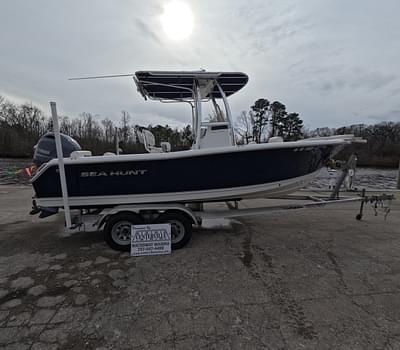 BOATZON | 2016 Sea Hunt Triton 210