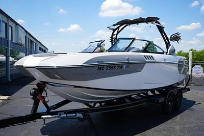 BOATZON | 2016 Supra SA BOATZON | 2016 Supra SA
