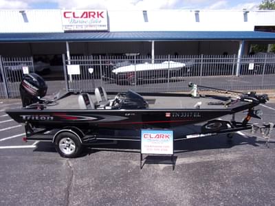 BOATZON | 2016 Triton Boats 17 TX