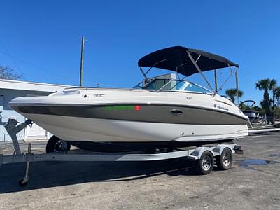BOATZON | 2017 Hurricane SunDeck SD 2200 DC OB BOATZON | 2017 Hurricane SunDeck SD 2200 DC OB