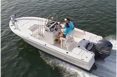 BOATZON | 2017 Robalo 206 Cayman