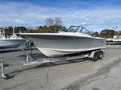 BOATZON | 2017 Sea Hunt 235 Escape SE