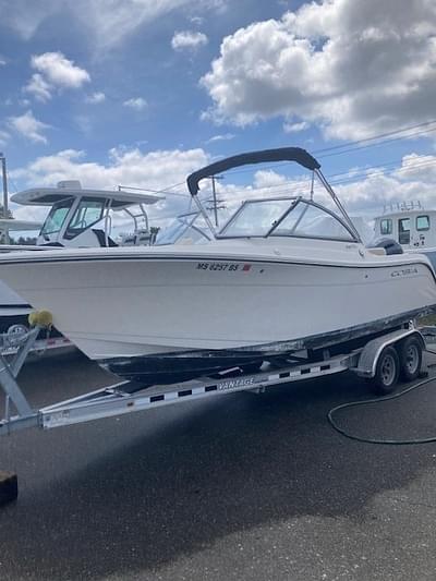 BOATZON | 2018 Cobia 220 Dual Console BOATZON | 2018 Cobia 220 Dual Console