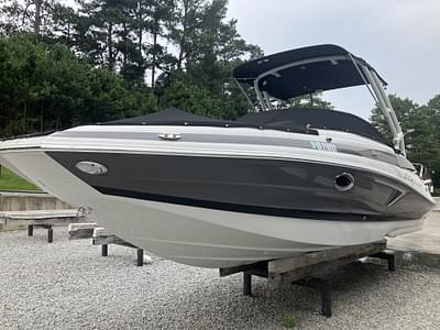 BOATZON | 2018 Crownline E25