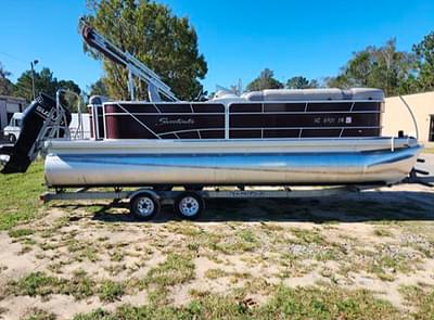 BOATZON | 2018 Godfrey Sweetwater 2286 C